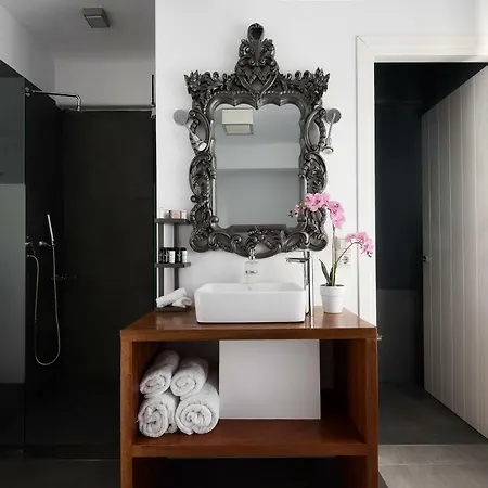 Riva Suites - Adults Only Apartment *