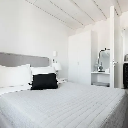 리바 스위츠 Mykonos Town